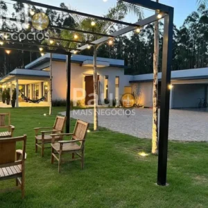 Luxury Farmhouse – 5 Suites, 703.5 m² of Spacious Living